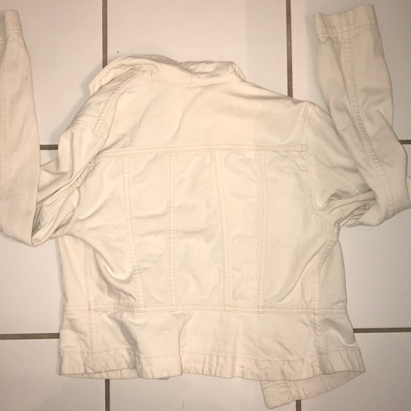 cream jean jacket. CHEAP - Picture 2 of 2